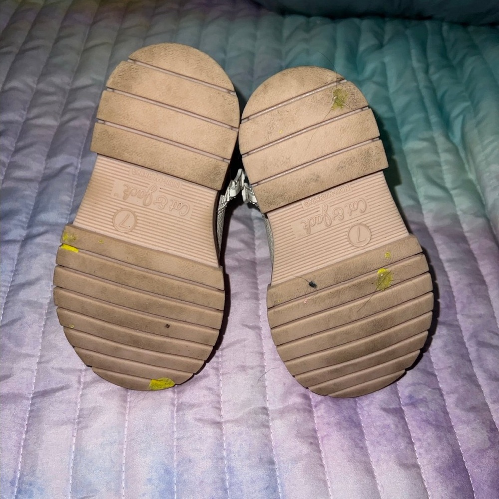 Cat & Jack Toddler Boots - Picture 2 of 3
